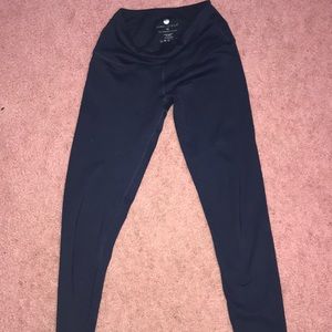 Navy yogalicious leggings